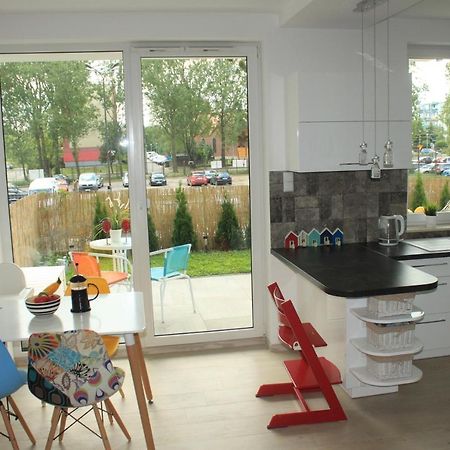 Sunny Sleeps 4 By The Beach With Garden Patio - Gdansk Przymorze Apartment Luaran gambar