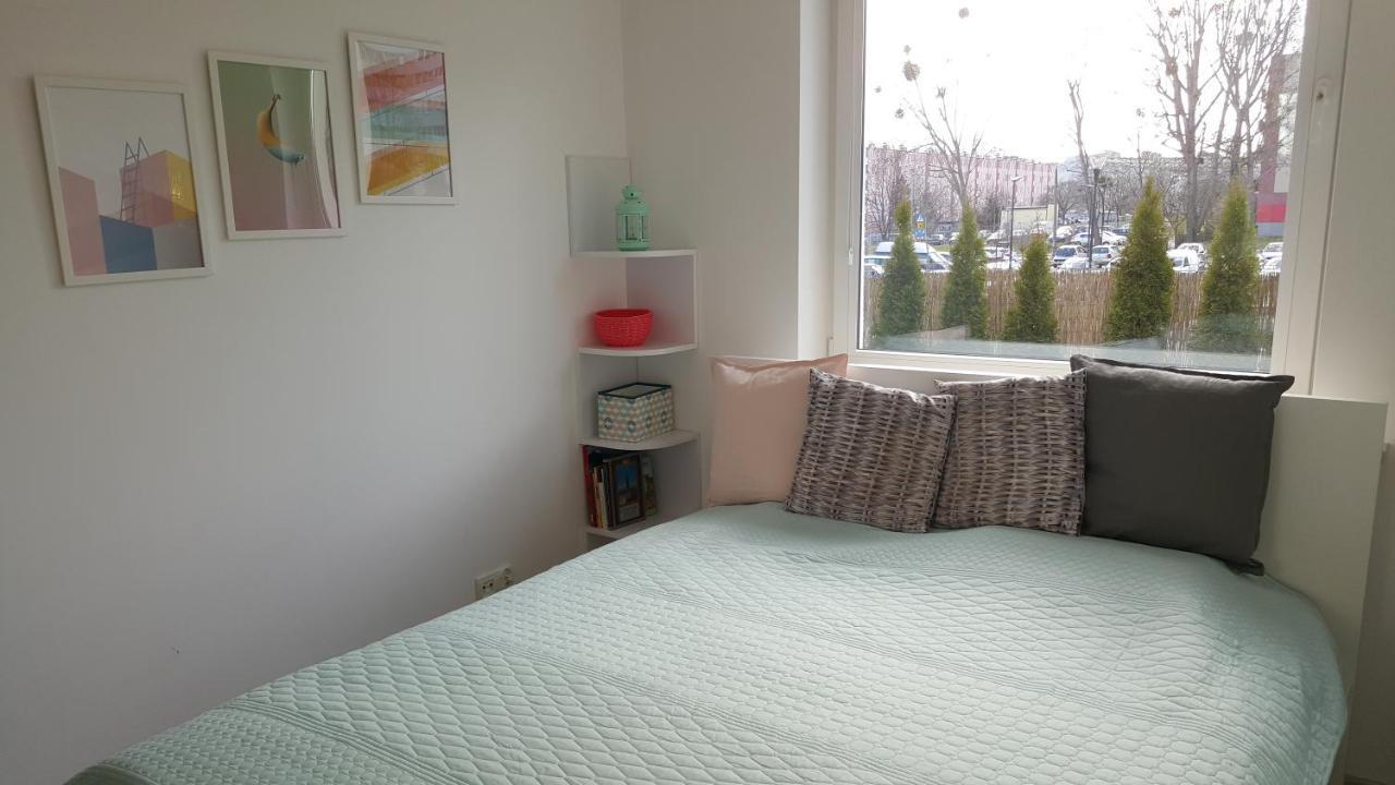 Sunny Sleeps 4 By The Beach With Garden Patio - Gdansk Przymorze Apartment Luaran gambar
