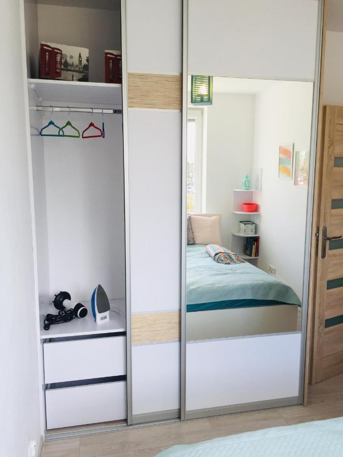 Sunny Sleeps 4 By The Beach With Garden Patio - Gdansk Przymorze Apartment Luaran gambar